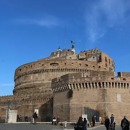 Konukevi Residenza Adriana Roma