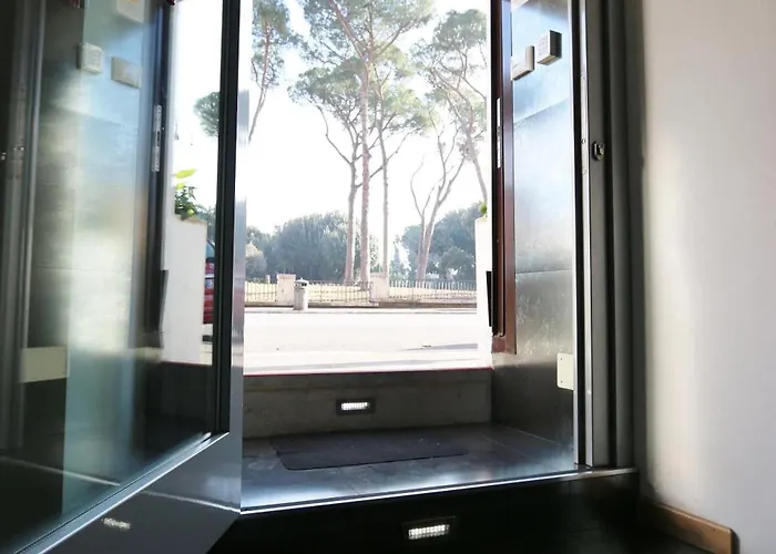 Residenza Adriana בית הארחה 4*