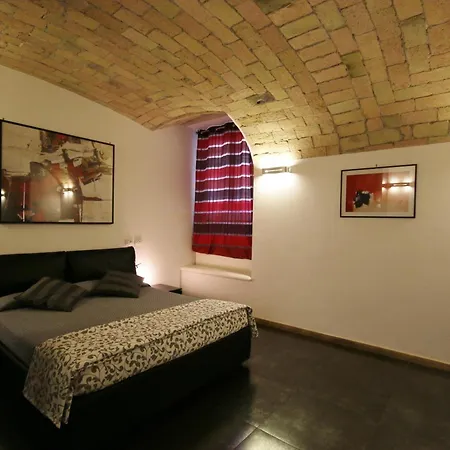 Affittacamere Residenza Adriana 4*